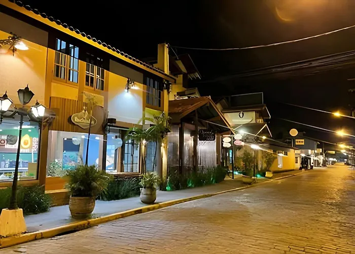 Charmoso Seu Apto A Apenas 300 Mts Da Rua Mais Turistica De Ubatuba